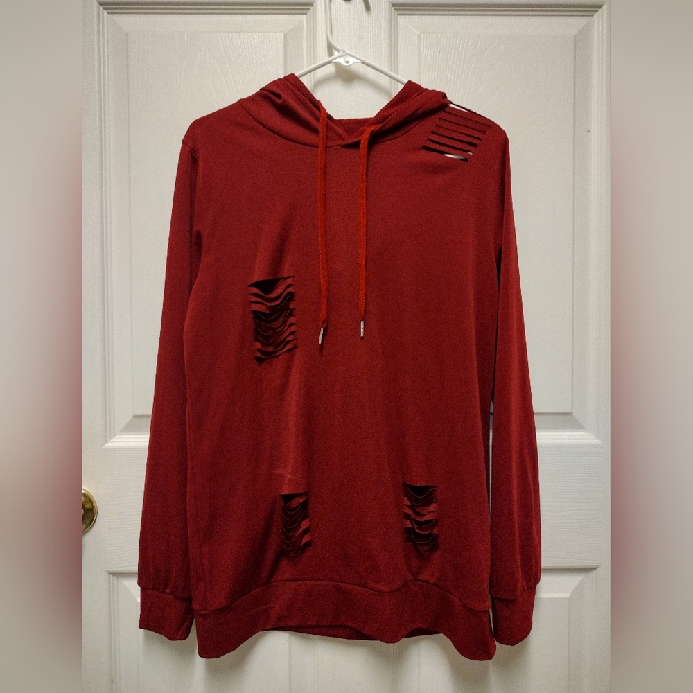 Athletic long sleeve shirt